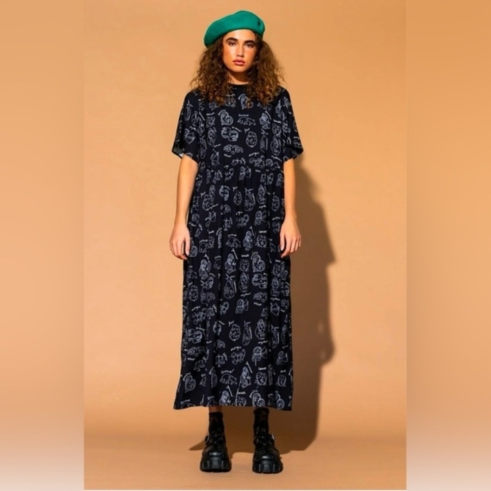 Stylish Black and White Patterned Maxi Dress